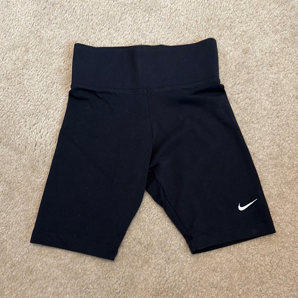 Women’s Nike biker shorts